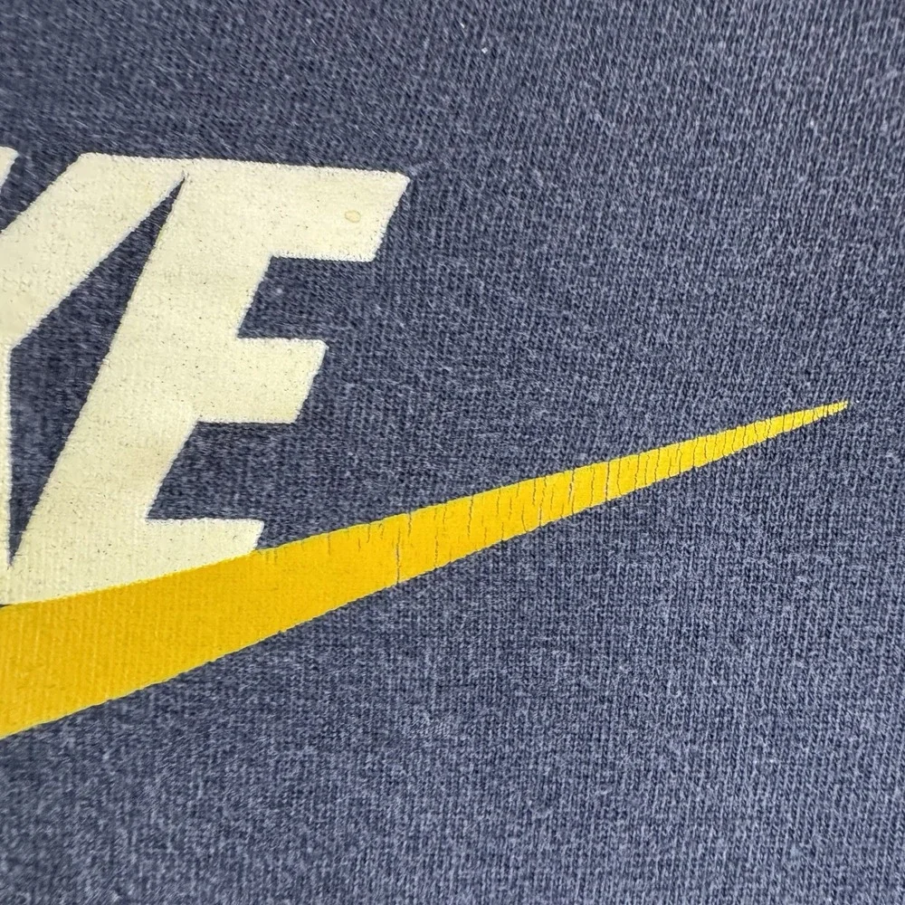 nike silver tag T shirt Men's Medium Blue‎ Center Swoosh Logo Y2K 90's Vintage